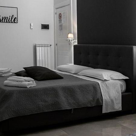 Aurora Luxury Rooms Neapel Exterior foto
