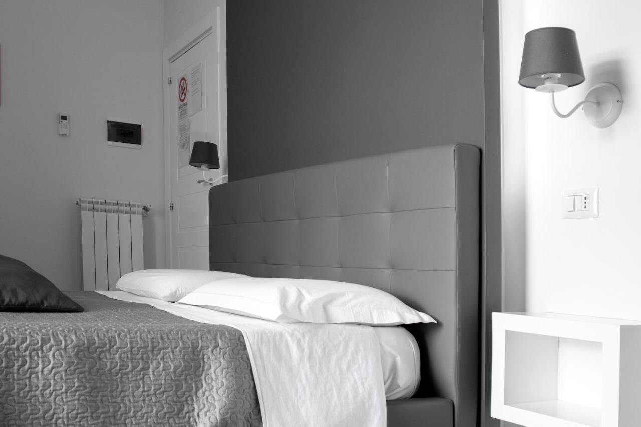 Aurora Luxury Rooms Neapel Exterior foto