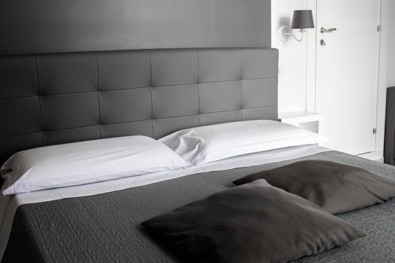 Aurora Luxury Rooms Neapel Exterior foto