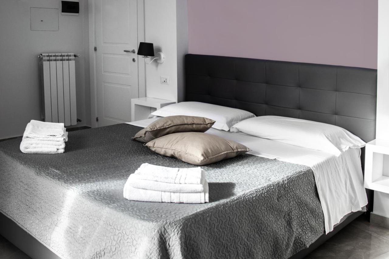 Aurora Luxury Rooms Neapel Exterior foto